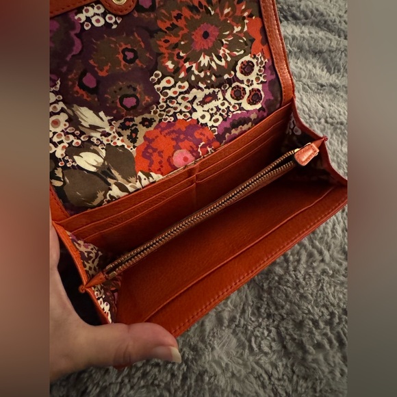 VERA BRADLEY Audrey Leather Quilted Orange Wallet - Picture 10 of 15